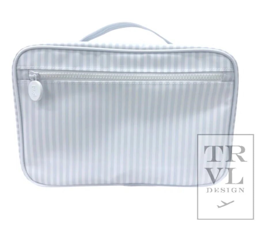 Bundle Up Haning Toiletry Bag